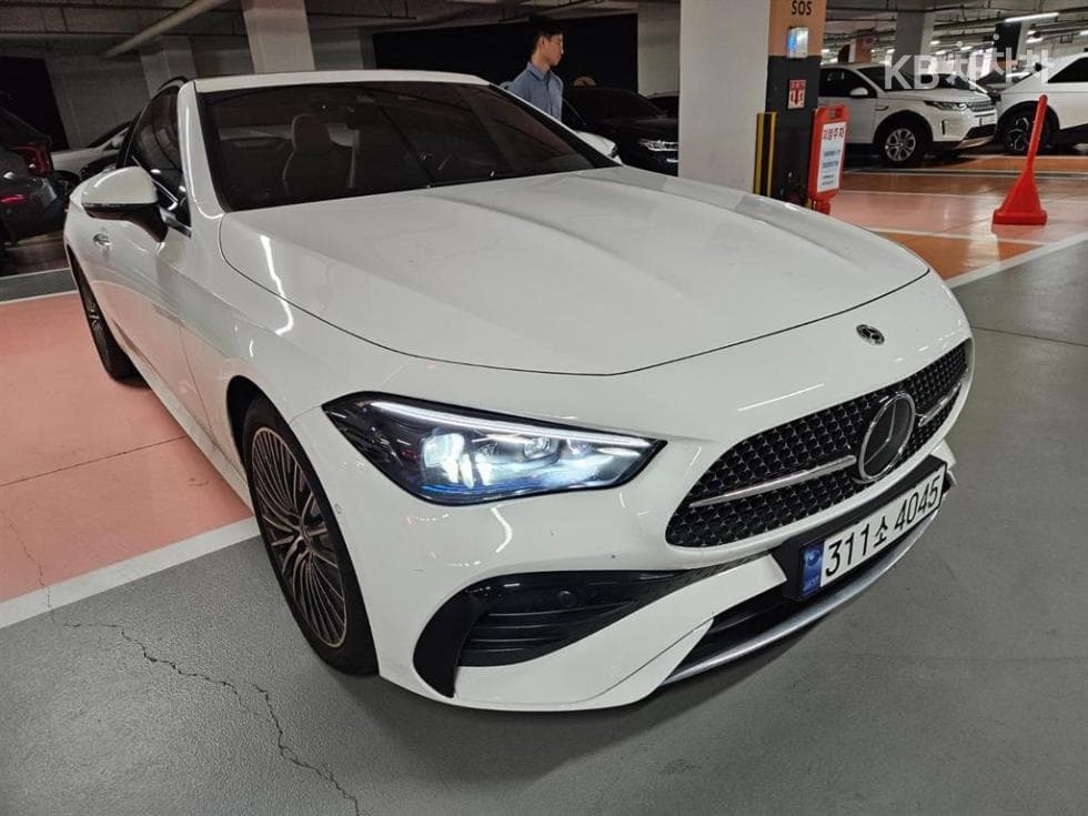 Mercedes-Benz - CLE-Class | 200 Cabriolet Base 2