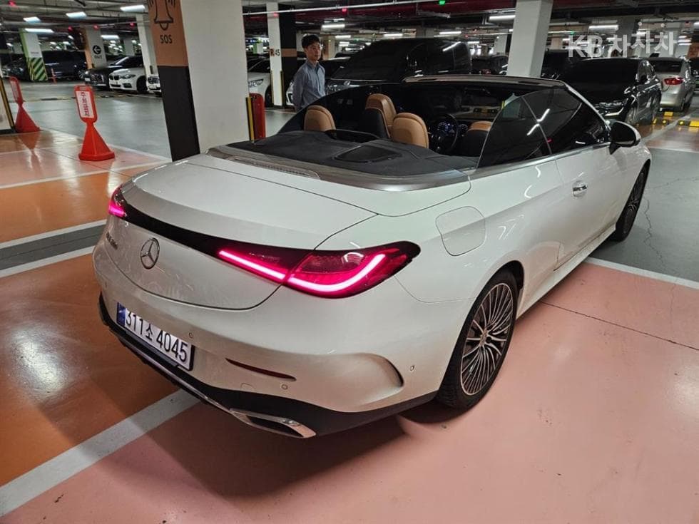 Mercedes-Benz - CLE-Class | 200 Cabriolet Base 5
