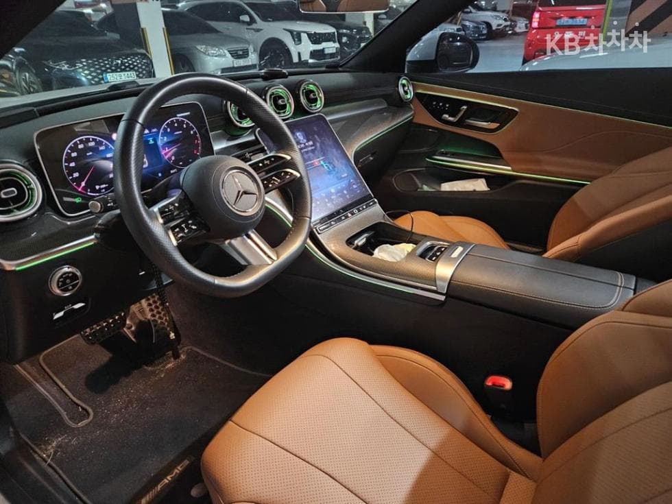 Mercedes-Benz - CLE-Class | 200 Cabriolet Base 9