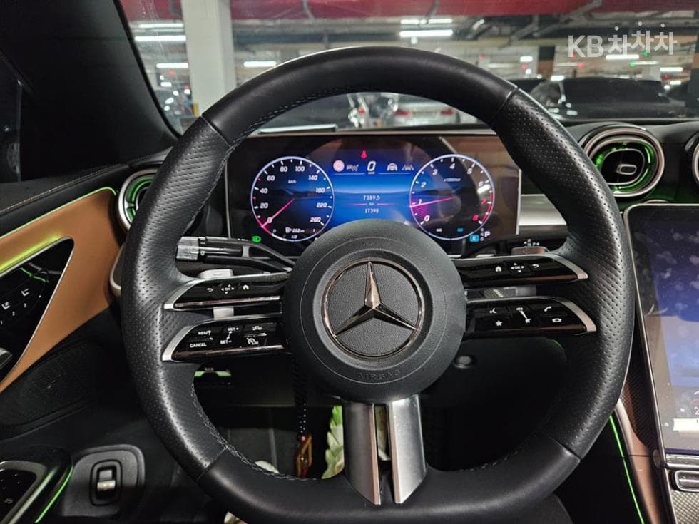 Mercedes-Benz - CLE-Class | 200 Cabriolet Base 13