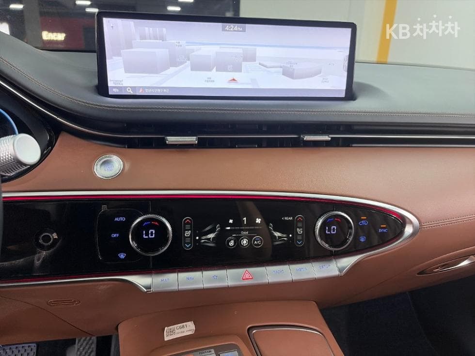 Genesis - GV70 | Gasoline 2.5T AWD 10