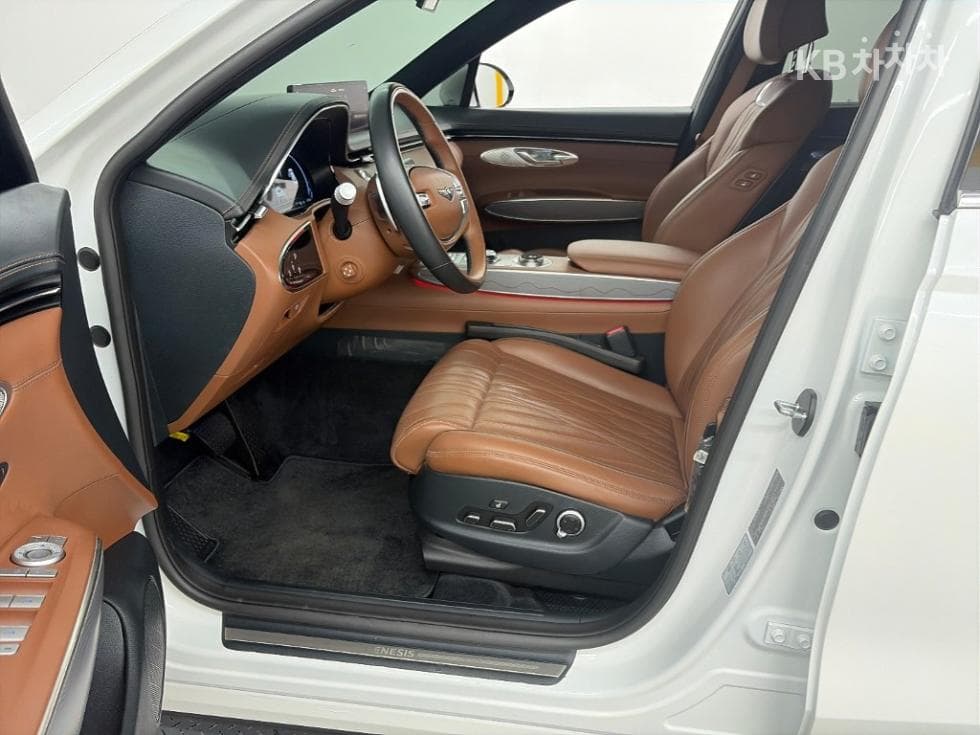 Genesis - GV70 | Gasoline 2.5T AWD 11