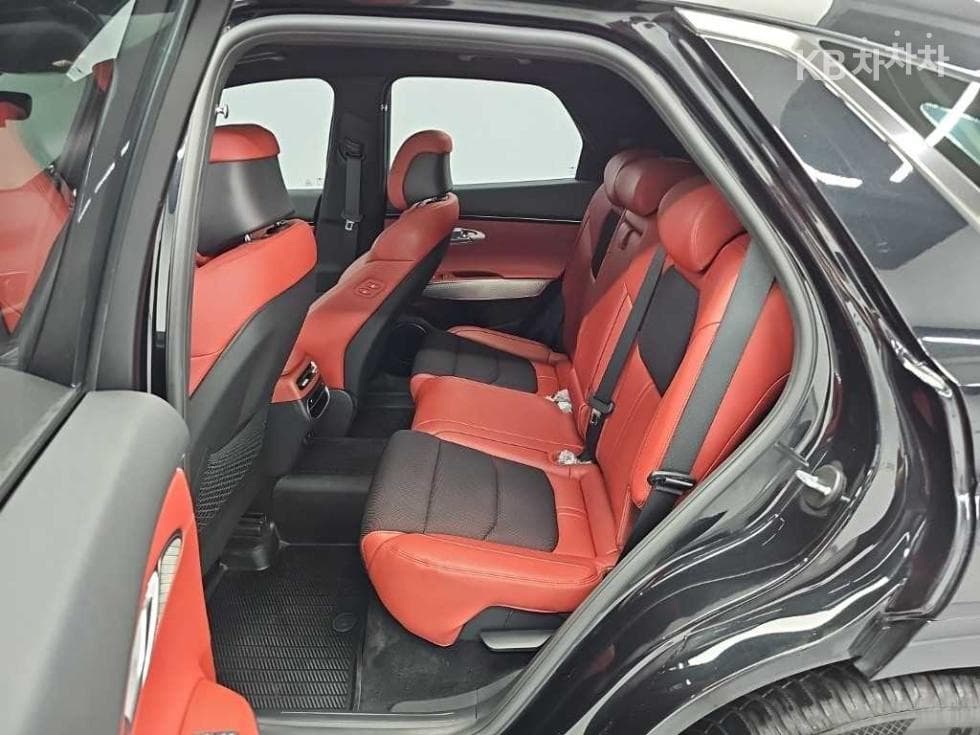 Genesis - GV70 | Gasoline 2.5T SportPackage 2WD 12