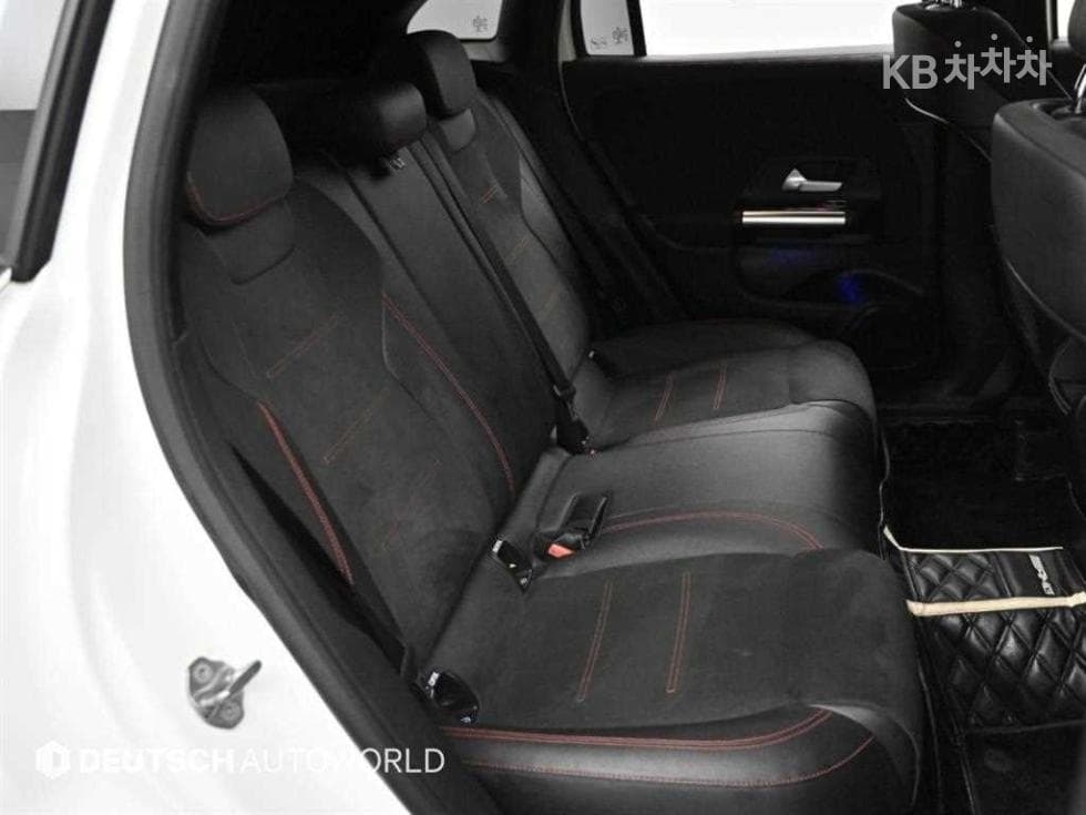 مرسيدس - GLA-Class | H247 250 4Matic Base 12