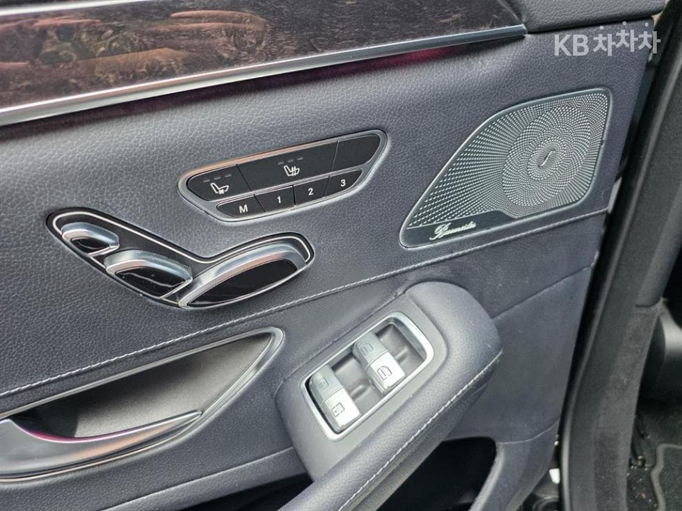 Mercedes-Benz - S-Class | New New S400L 9