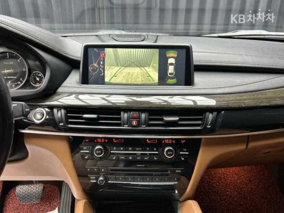 بي إم دبليو - X6 | M50 8