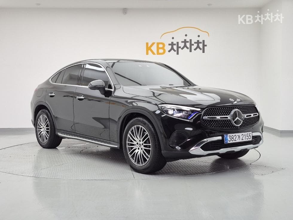 Mercedes-Benz - GLC-Class | 300 4Matic Coupe Avantgarde 2