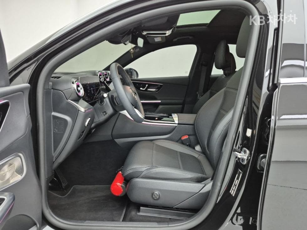 Mercedes-Benz - GLC-Class | 300 4Matic Coupe Avantgarde 11