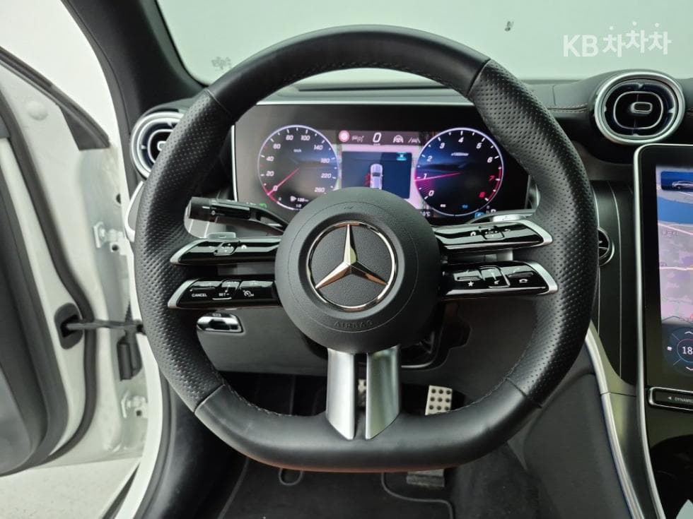 مرسيدس - GLC-Class | 300 4Matic Coupe AMG Line 9