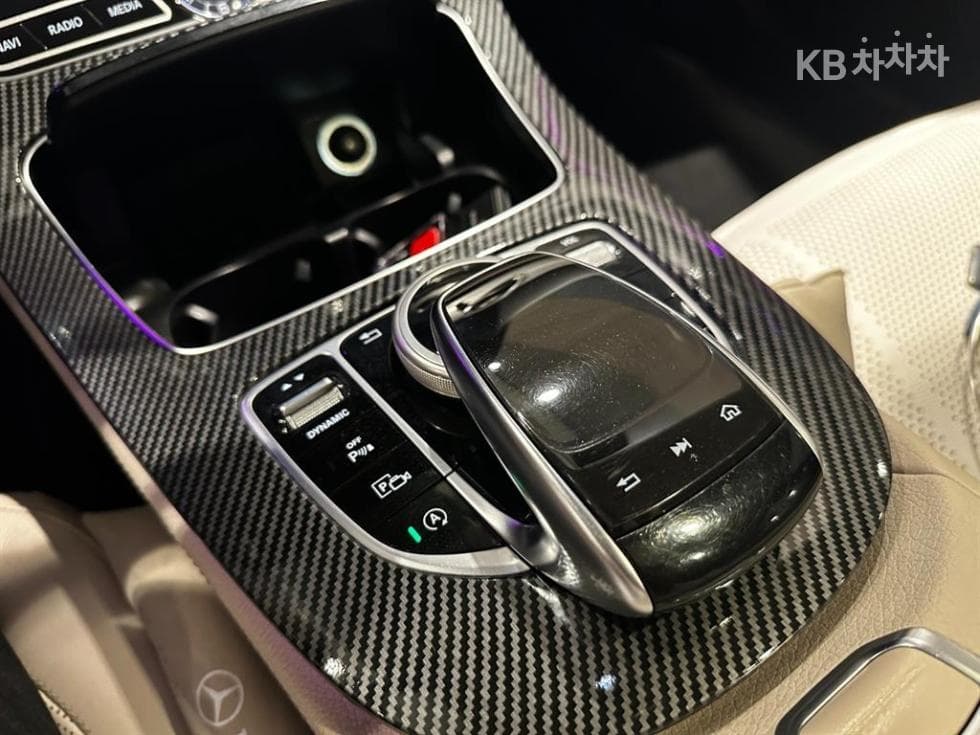 مرسيدس - E-Class | E300 AMG Line 18