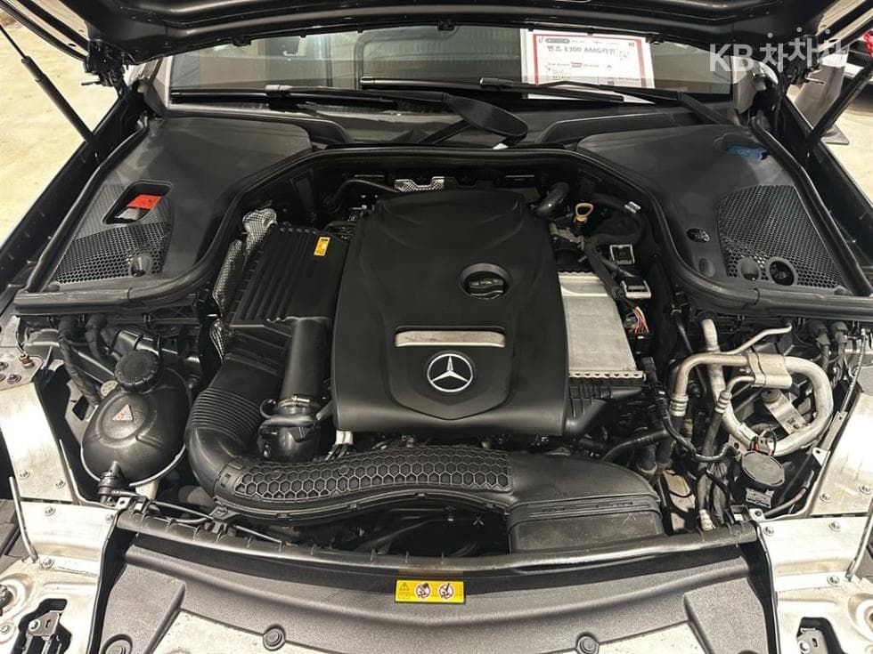 مرسيدس - E-Class | E300 AMG Line 19