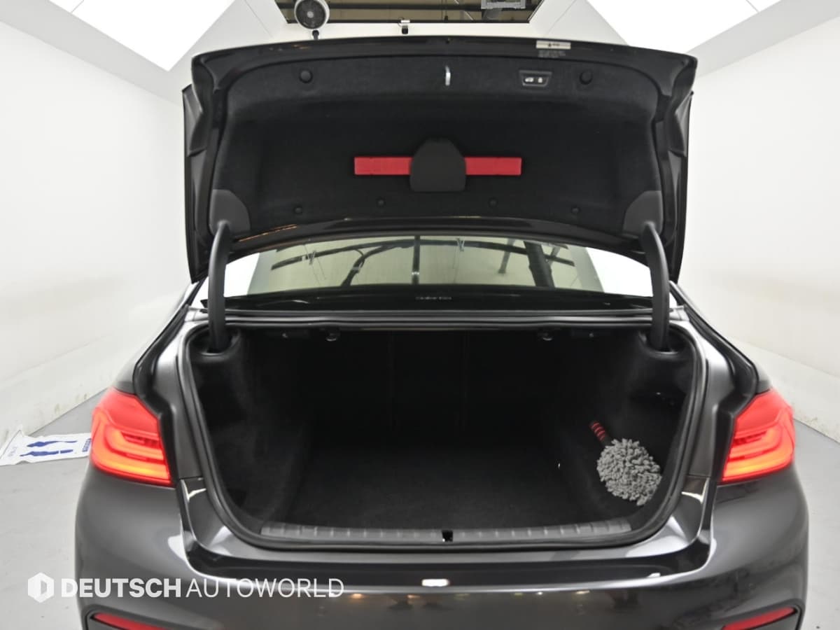 BMW - 5-Series | All New 520 M Sport Plus 19