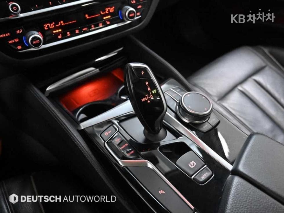 BMW - 5-Series | All New 520 Luxury Special Edition 9