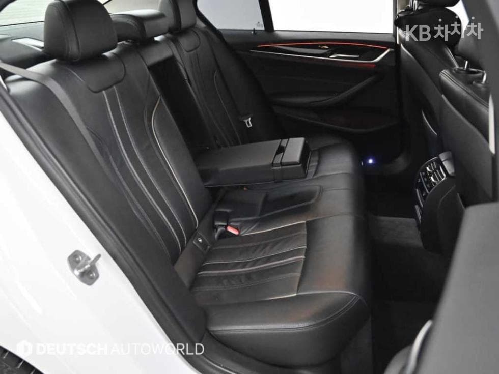 BMW - 5-Series | All New 520 Luxury Special Edition 12