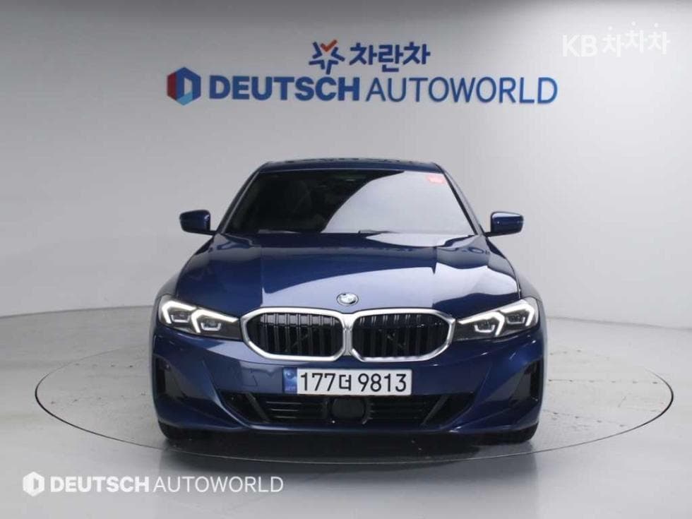 BMW - 3-Series | 320 Base 3