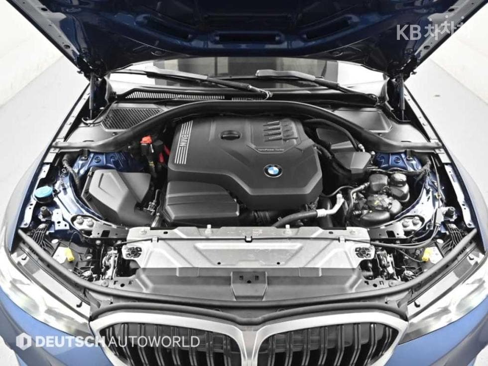 BMW - 3-Series | 320 Base 6