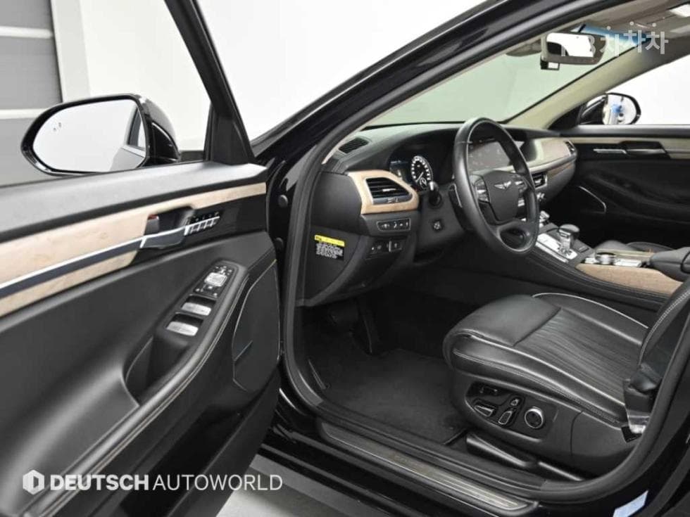 Genesis - G90 | 3.8 GDi AWD Luxury 11