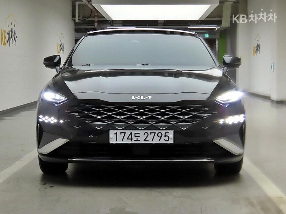 Kia K8