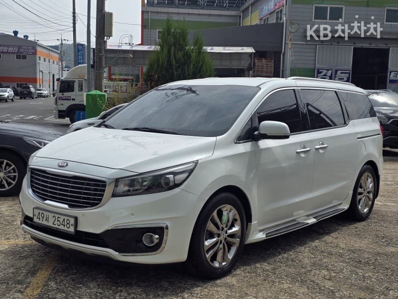 Kia Carnival