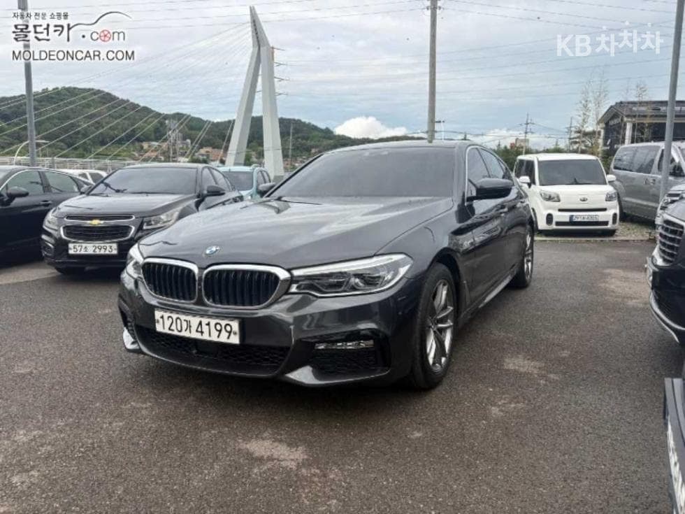 BMW - 5-Series | All New 520 xDrive M Sport Package Plus 8