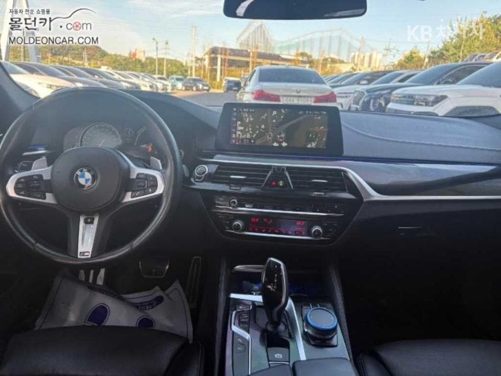 BMW - 5-Series | All New 520 xDrive M Sport Package Plus 11