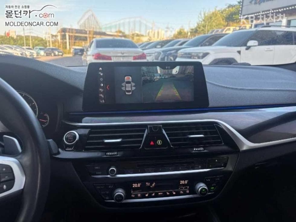 BMW - 5-Series | All New 520 xDrive M Sport Package Plus 12