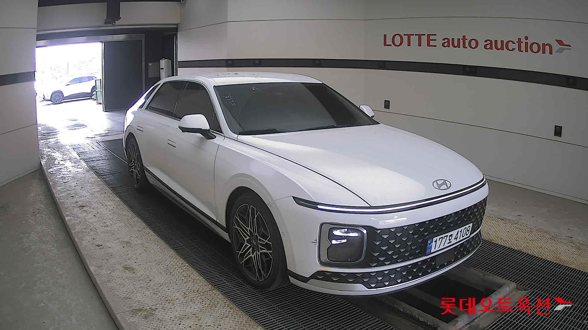Hyundai - Grandeur | GN7 (G)2.5 Exclusive 2WD AT 19