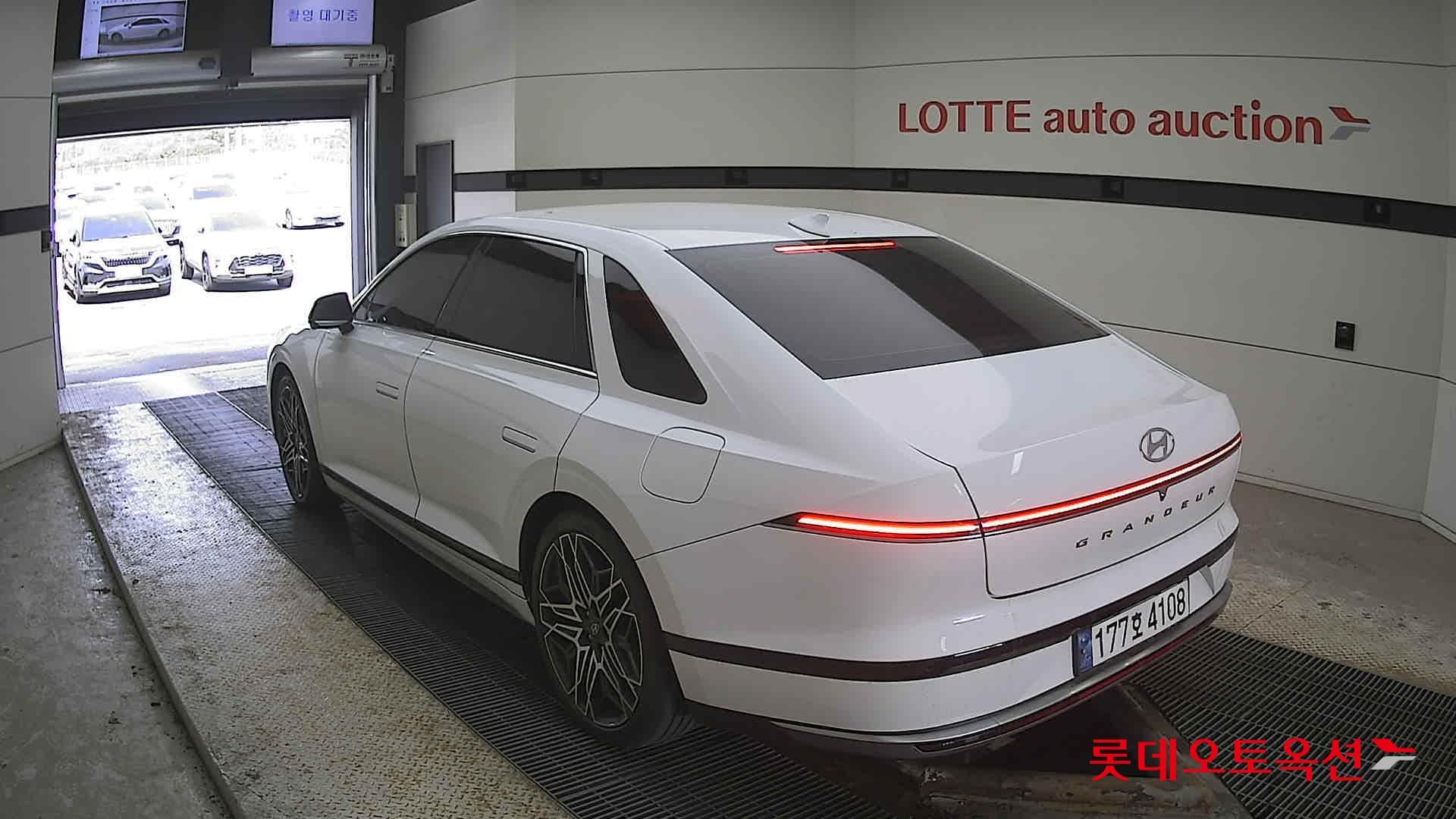Hyundai - Grandeur | GN7 (G)2.5 Exclusive 2WD AT 10
