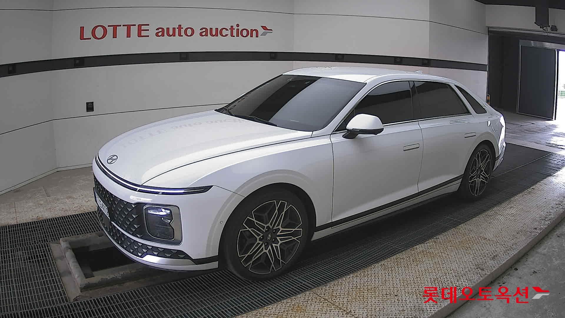 Hyundai - Grandeur | GN7 (G)2.5 Exclusive 2WD AT 4