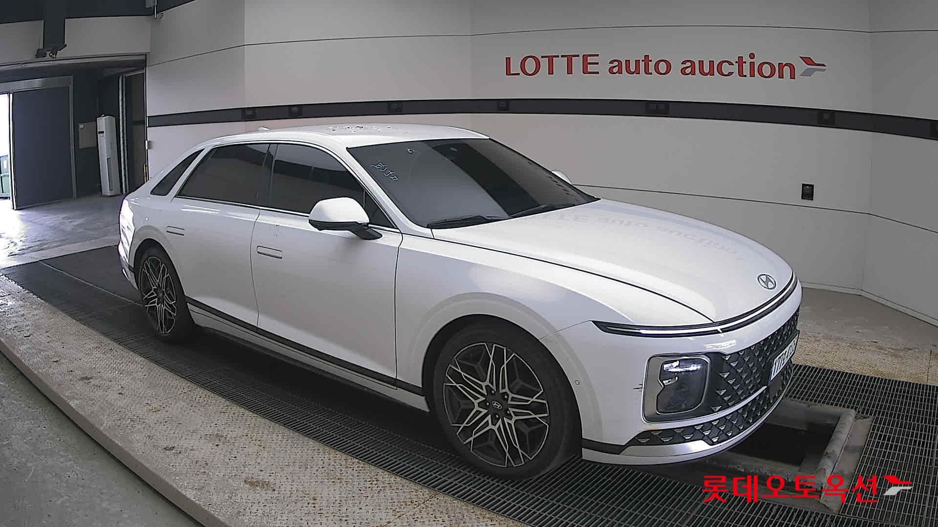 Hyundai - Grandeur | GN7 (G)2.5 Exclusive 2WD AT 18