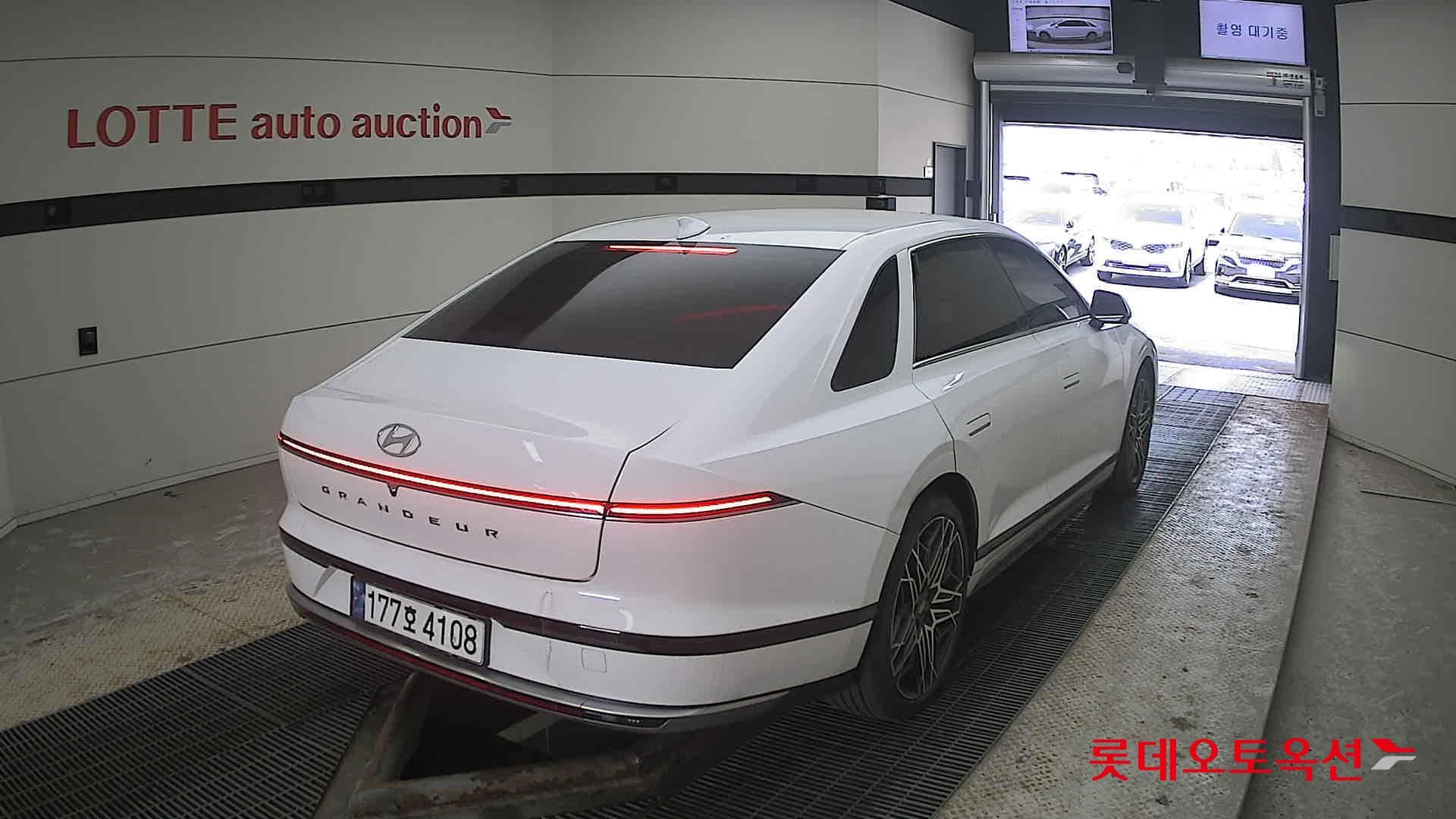 Hyundai - Grandeur | GN7 (G)2.5 Exclusive 2WD AT 13