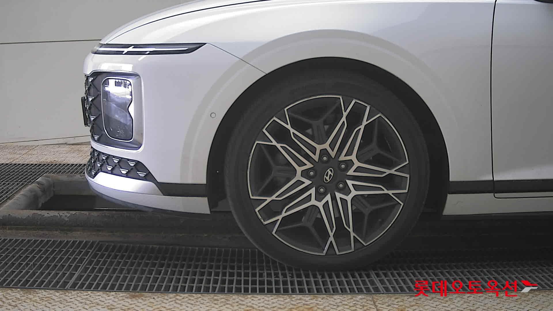 Hyundai - Grandeur | GN7 (G)2.5 Exclusive 2WD AT 21