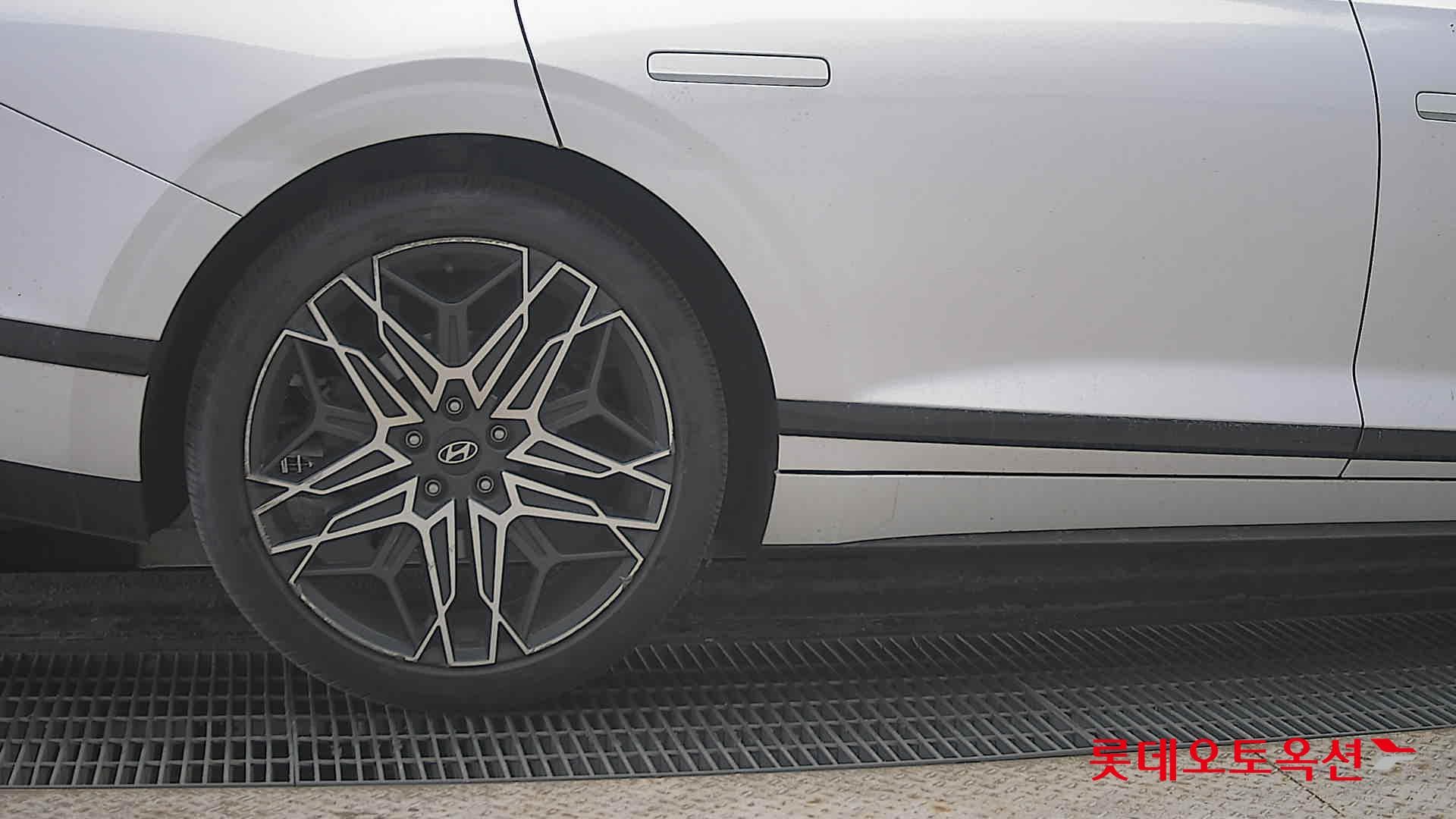 Hyundai - Grandeur | GN7 (G)2.5 Exclusive 2WD AT 24