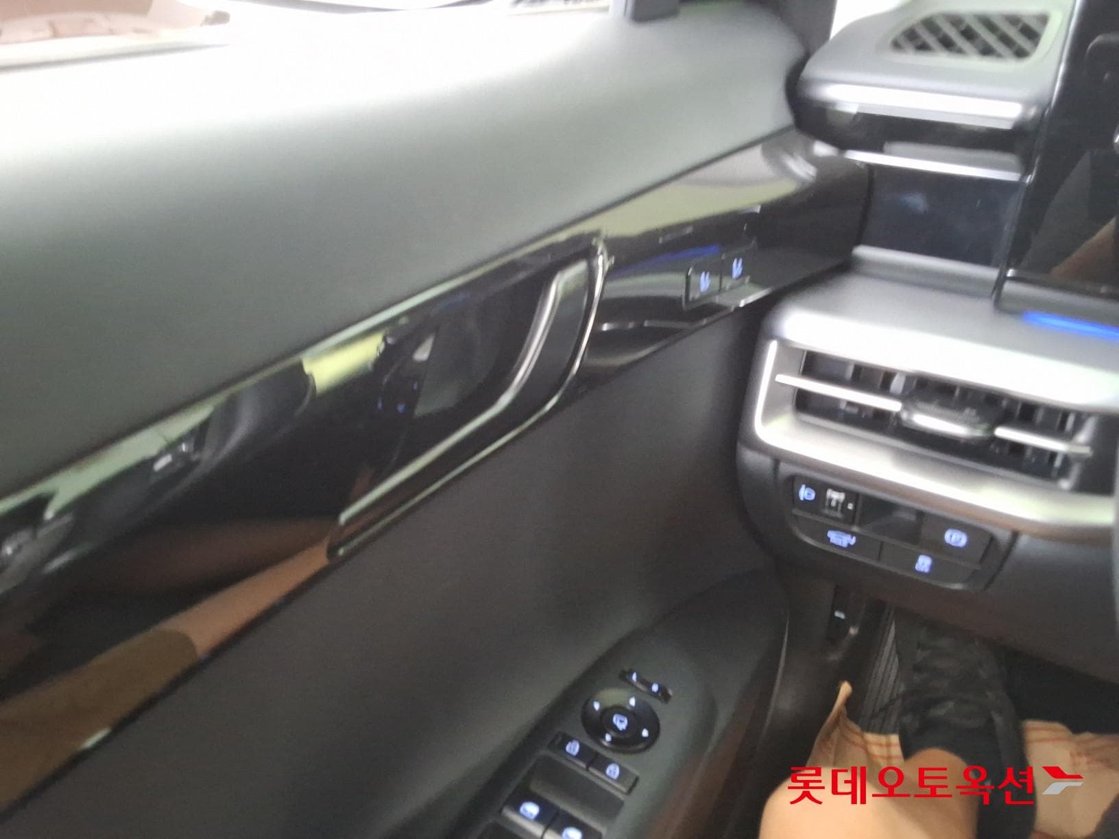 Hyundai - Grandeur | GN7 (G)2.5 Exclusive 2WD AT 28