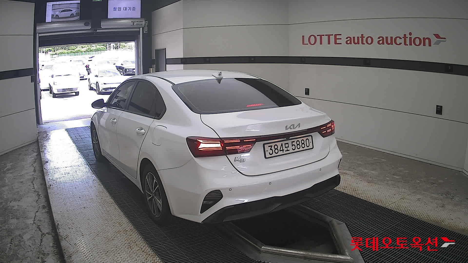 Kia - K3 | (G)1.6 Prestige 2WD AT 9