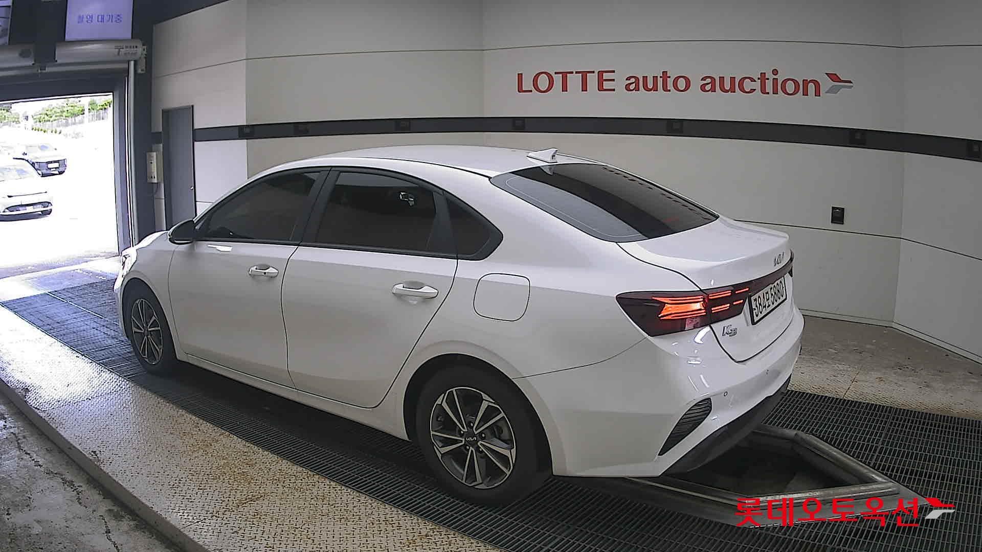 Kia - K3 | (G)1.6 Prestige 2WD AT 8