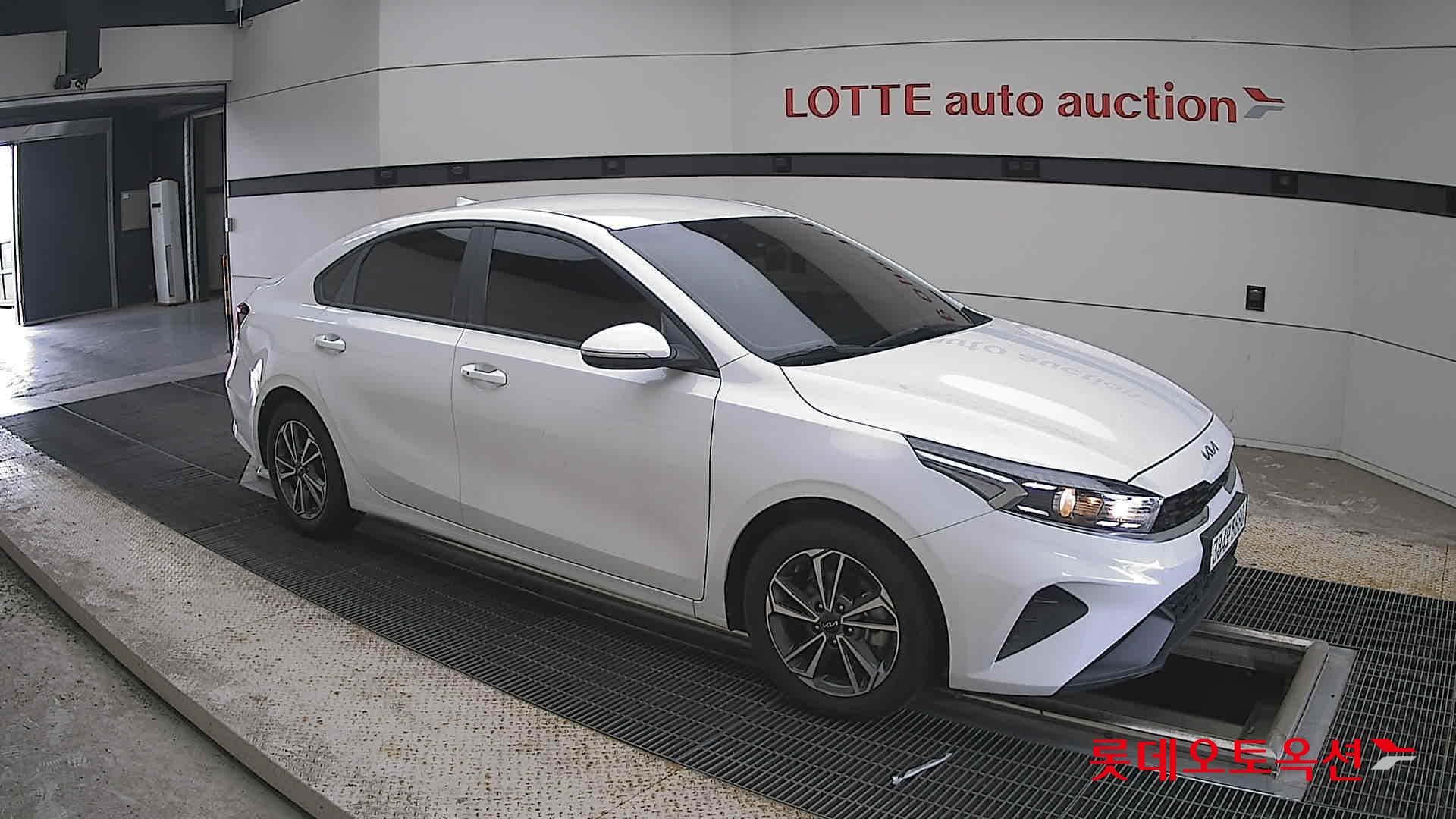 Kia - K3 | (G)1.6 Prestige 2WD AT 18