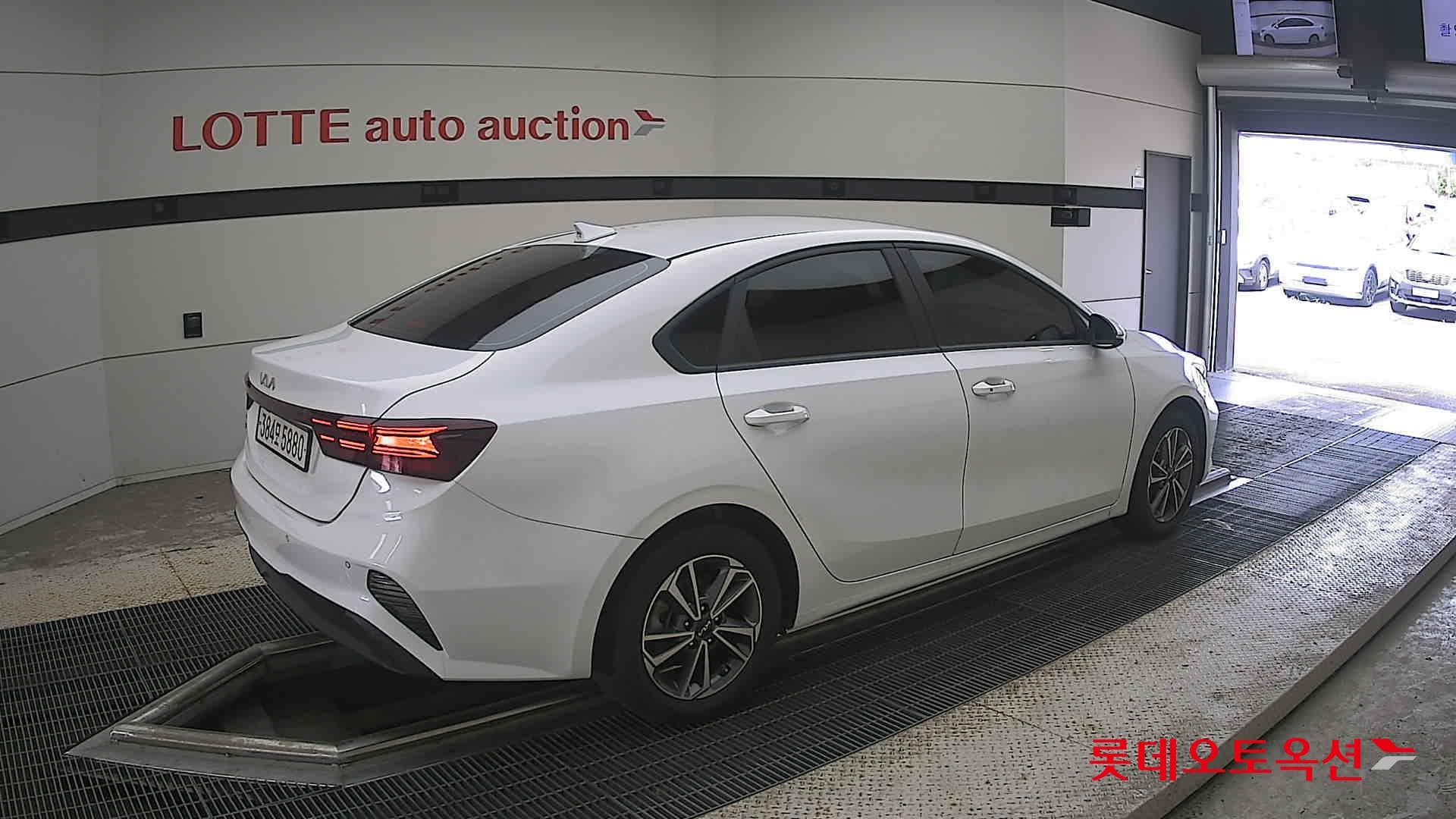 Kia - K3 | (G)1.6 Prestige 2WD AT 14