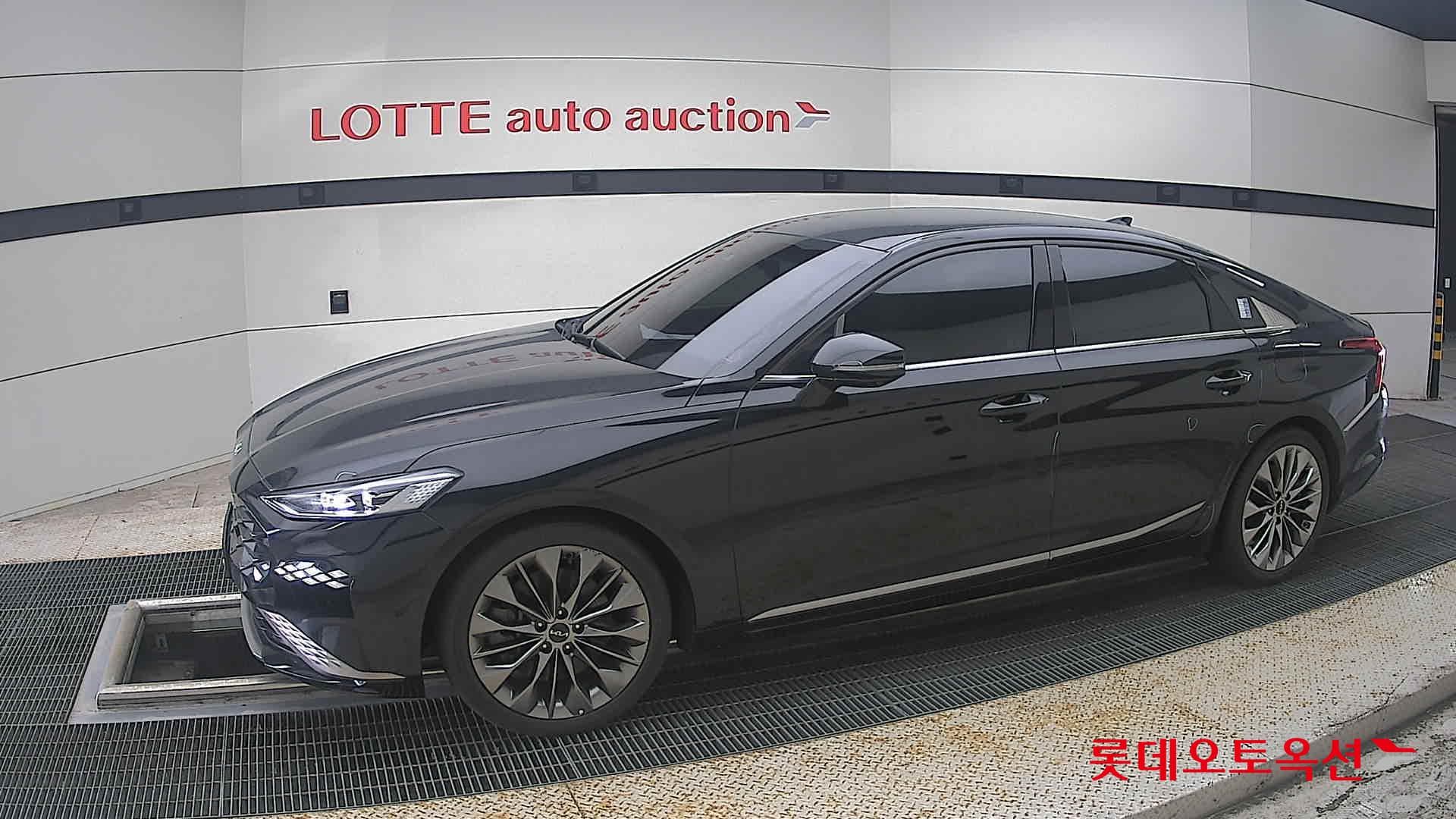 Kia - K8 | (G) 3.5 Platinum 5