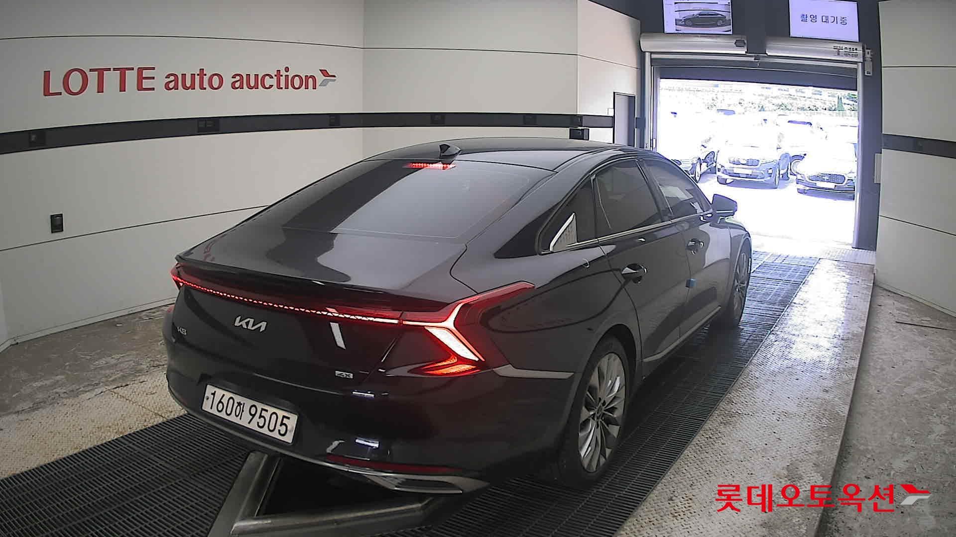Kia - K8 | (G) 3.5 Platinum 13