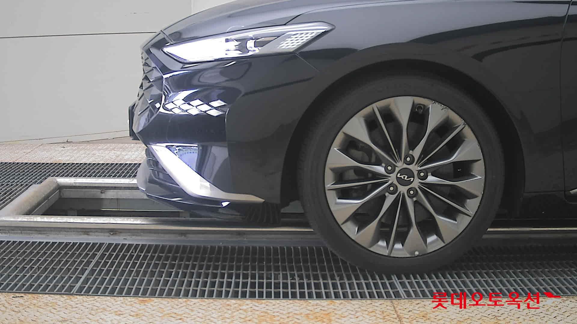 Kia - K8 | (G) 3.5 Platinum 21