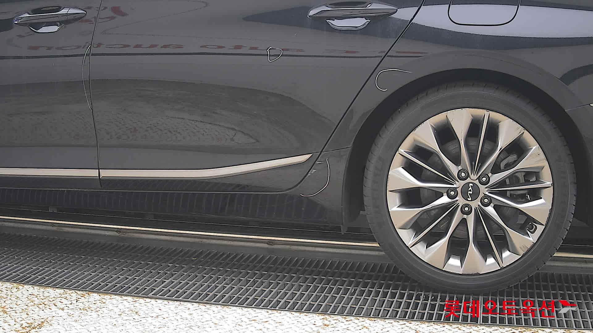 Kia - K8 | (G) 3.5 Platinum 22
