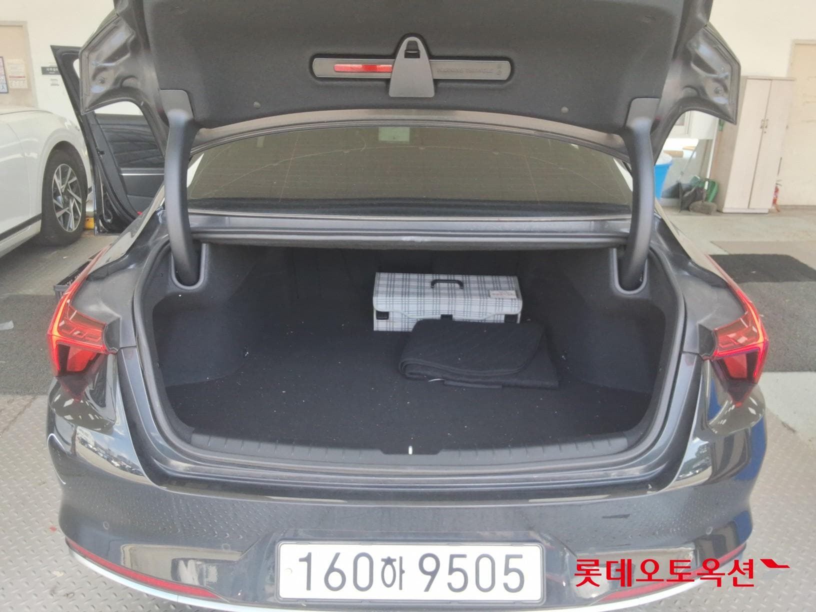 Kia - K8 | (G) 3.5 Platinum 38