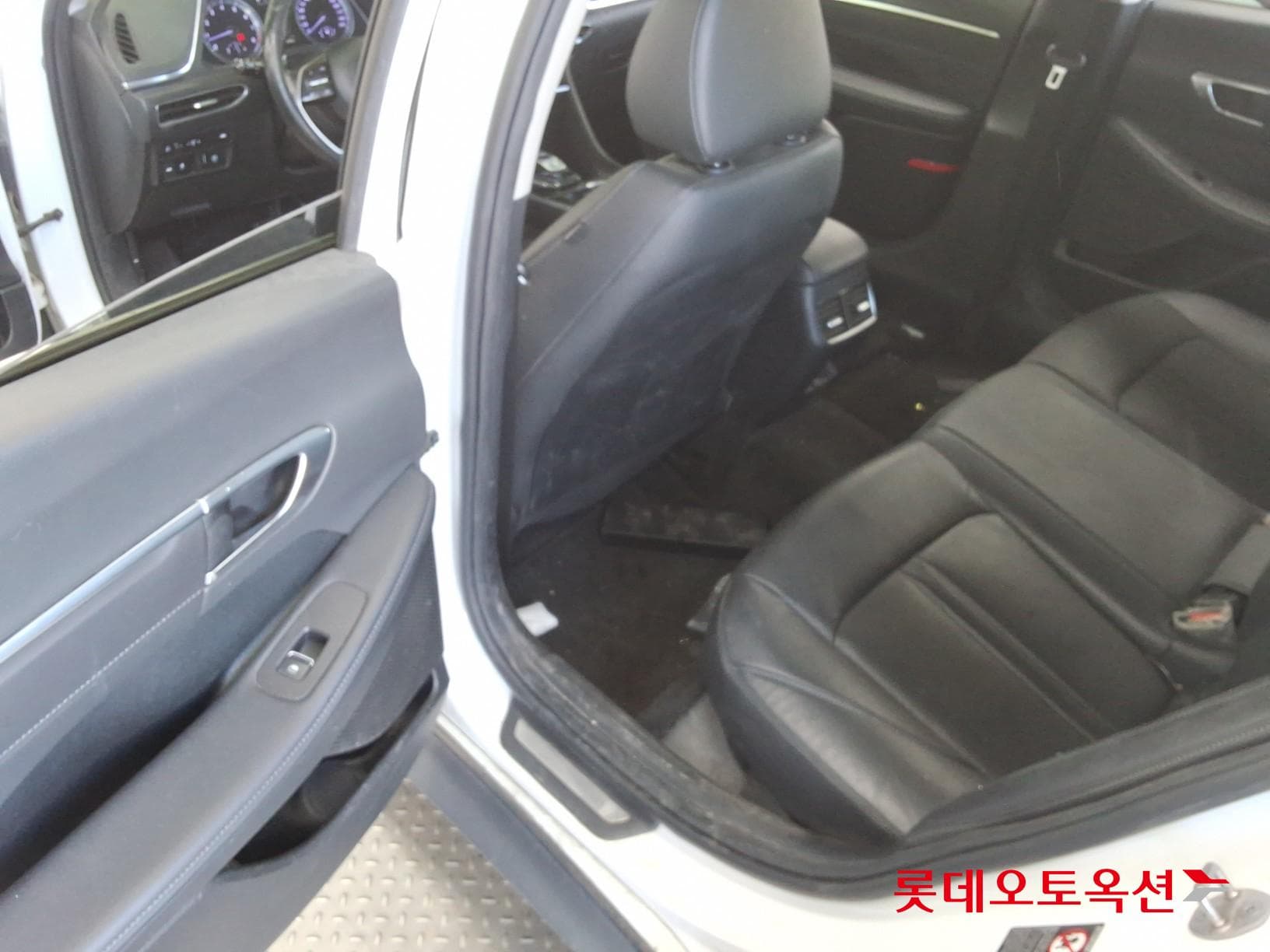 هيونداي - سوناتا | DN8 (L) 2.0 Premium 37