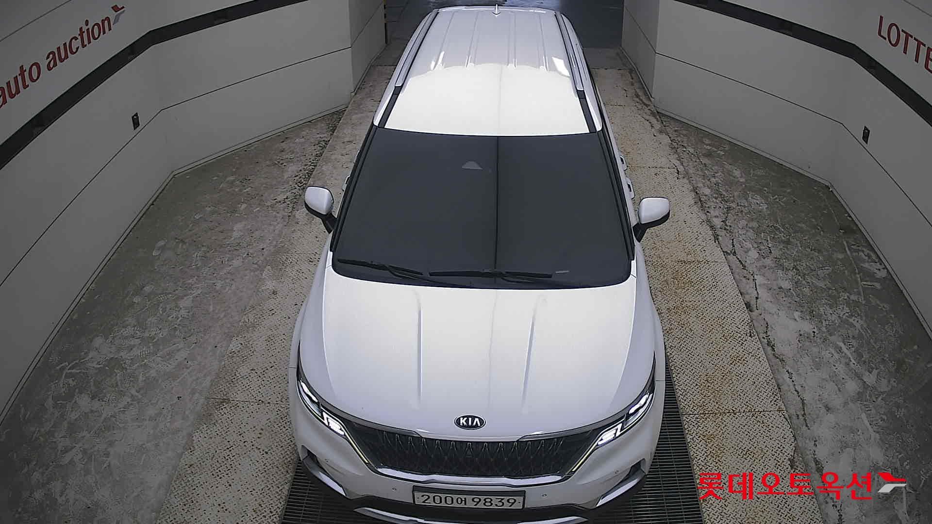 Kia - Carnival | KA4 (D)2.2 Signature 9 2WD AT 25