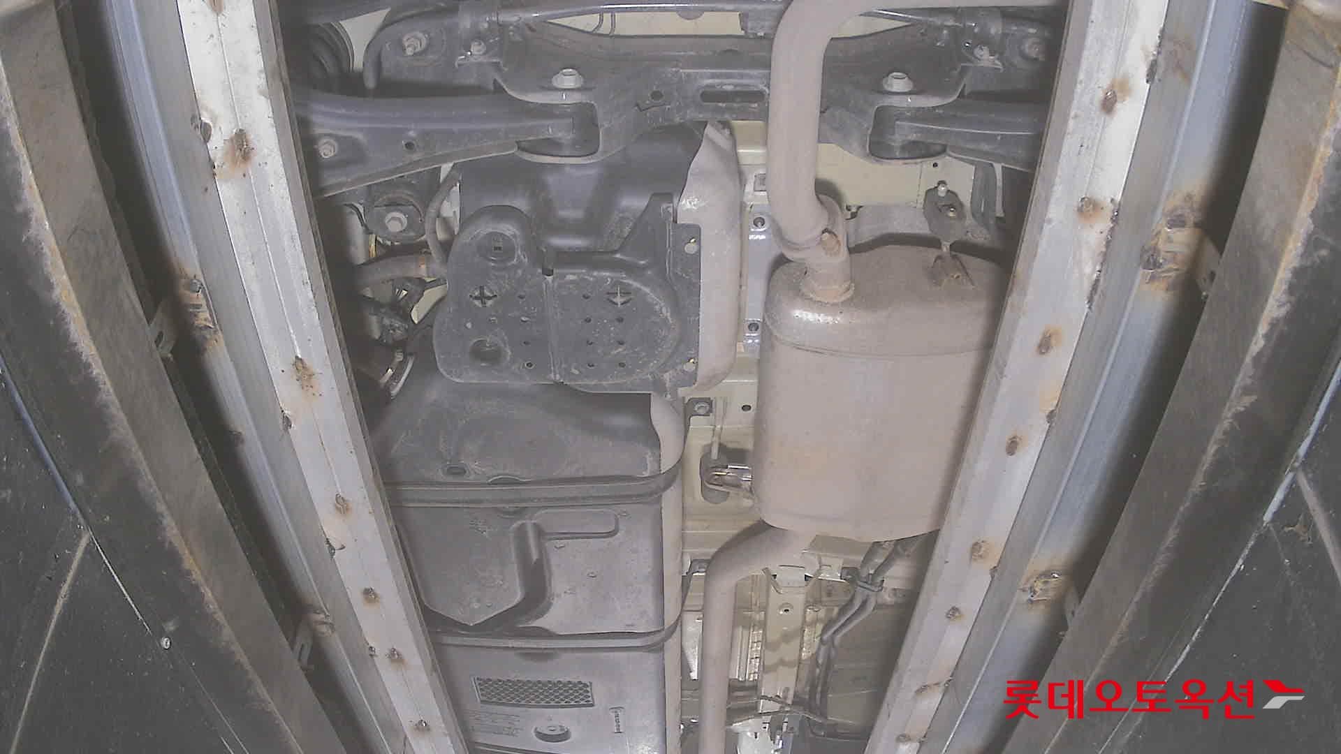 Kia - Carnival | KA4 (D)2.2 Signature 9 2WD AT 27