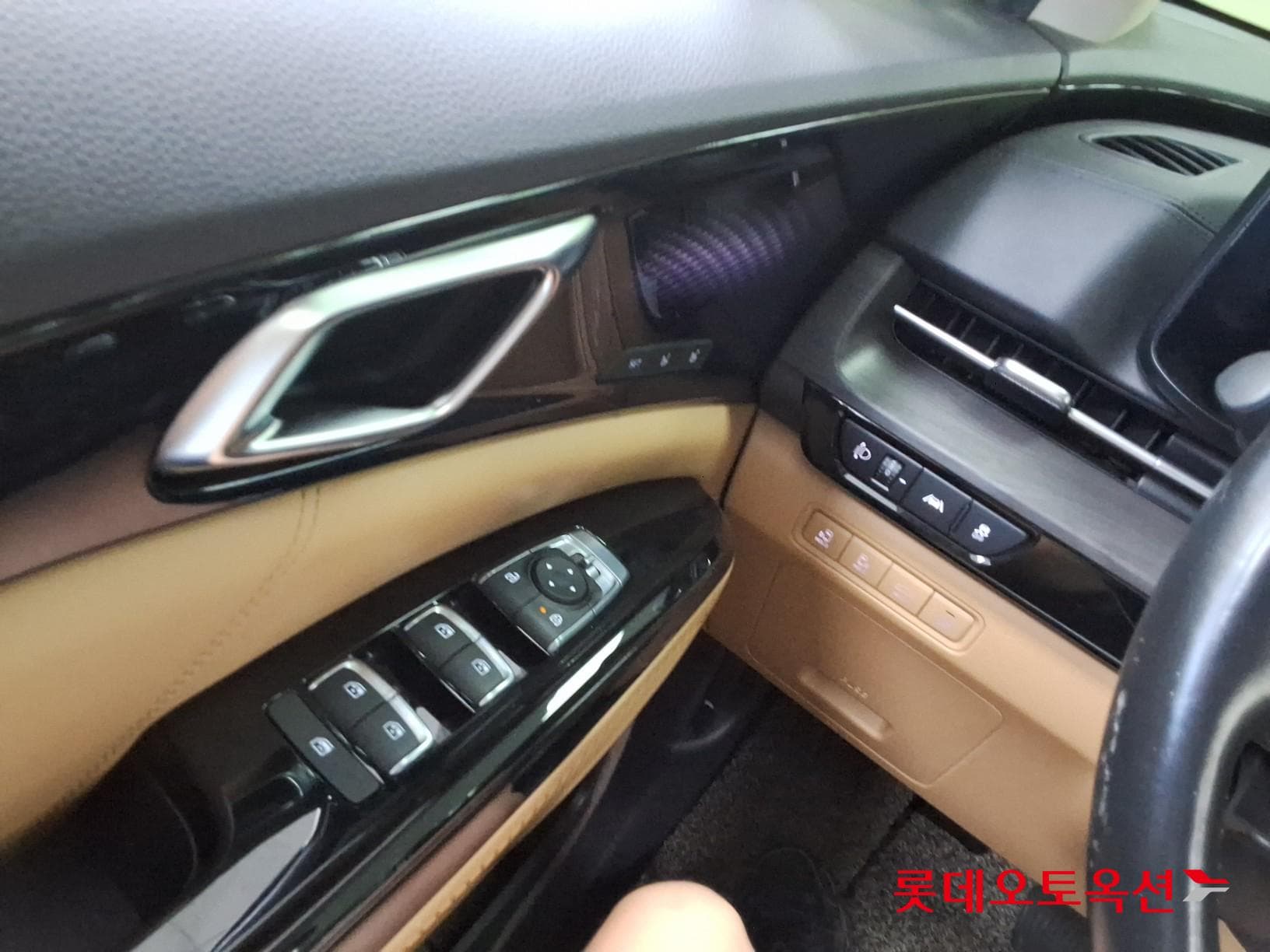 Kia - Carnival | KA4 (D)2.2 Signature 9 2WD AT 28