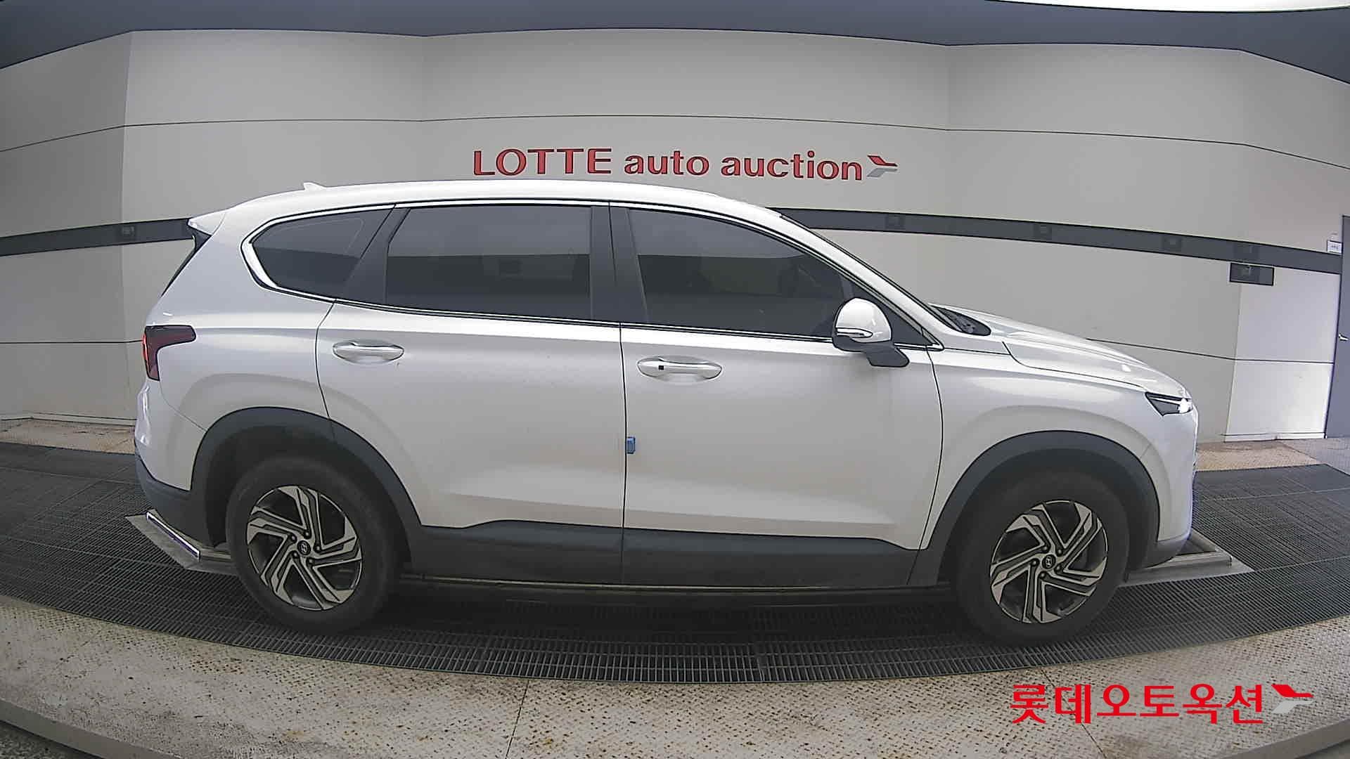 Hyundai - Santa Fe | THE NEW SANTAFE (D) 2.2 Exclusive 5Seater 4WD 16