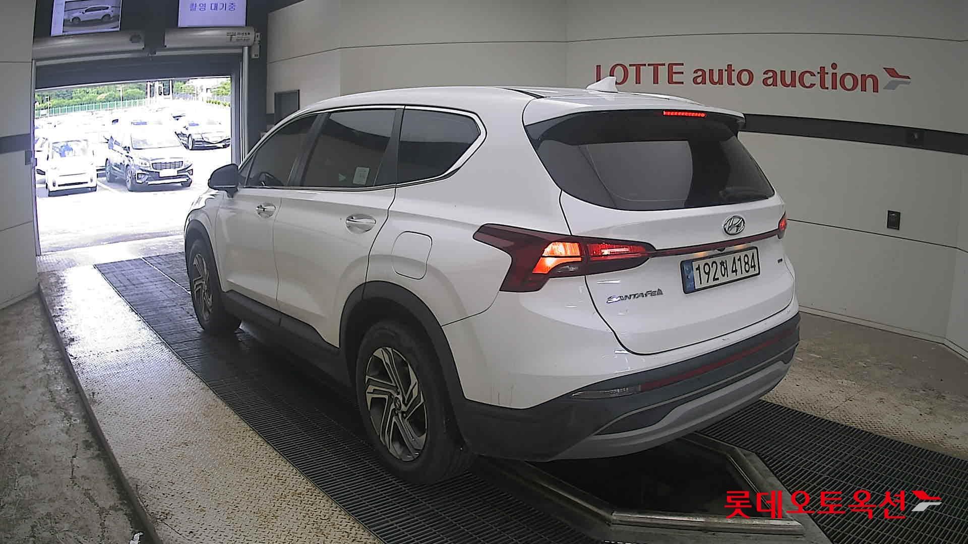 Hyundai - Santa Fe | THE NEW SANTAFE (D) 2.2 Exclusive 5Seater 4WD 10