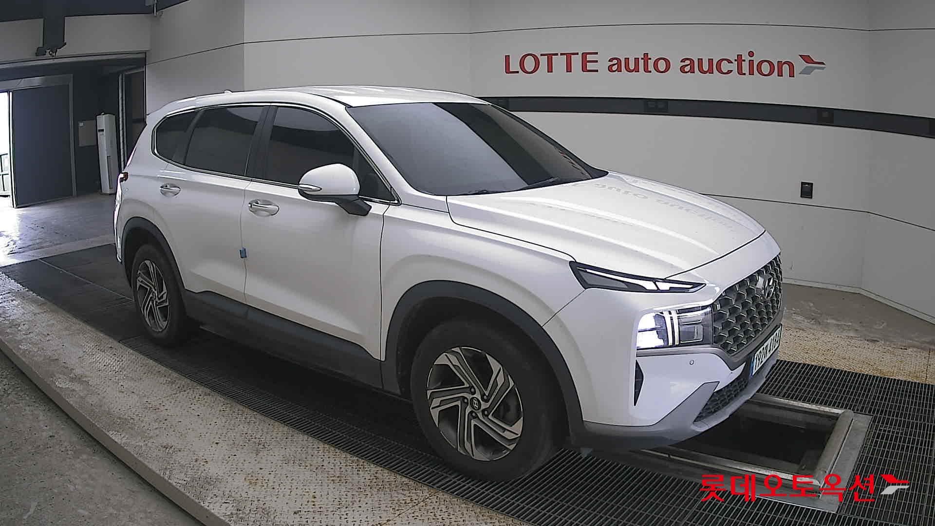 Hyundai - Santa Fe | THE NEW SANTAFE (D) 2.2 Exclusive 5Seater 4WD 18